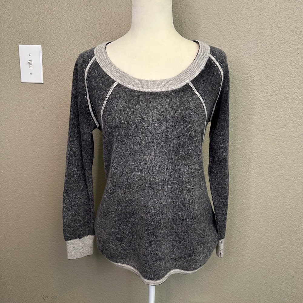 Raffi 100% Cashmere Gray Crew Neck Contrast Trim Raglan Sleeves Sweater